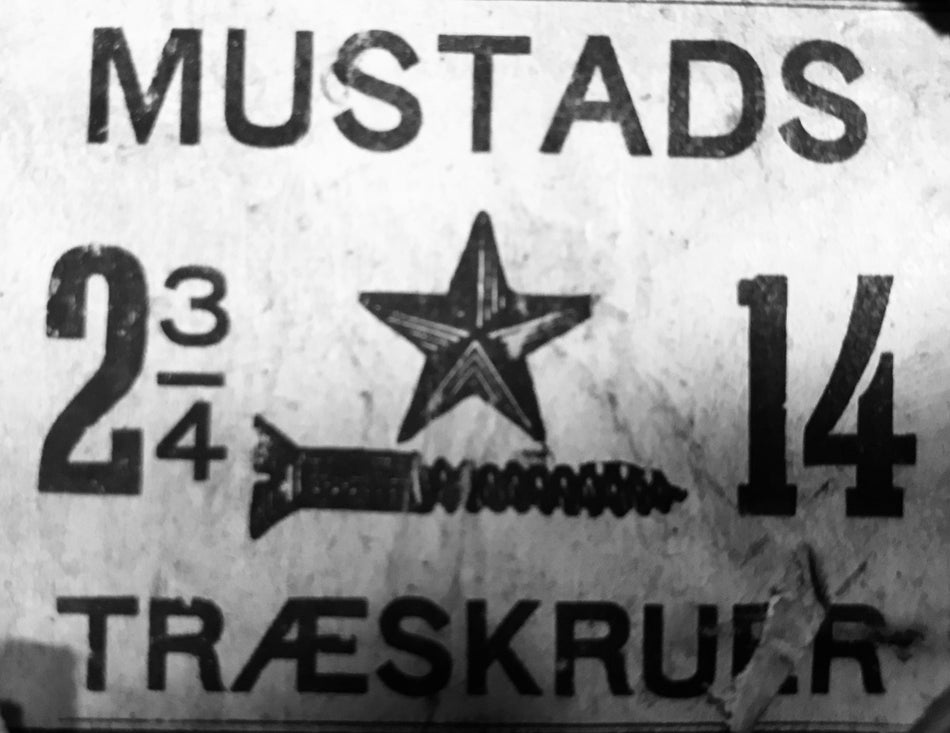 Treskrue, messing med tverrspor.